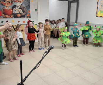 Aktuality / Október - mesiac úcty k starším v obci Pakostov - foto