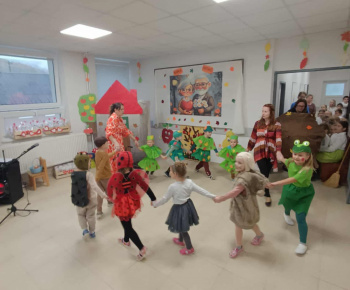 Aktuality / Október - mesiac úcty k starším v obci Pakostov - foto