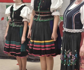 Aktuality / Október - mesiac úcty k starším v obci Pakostov - foto