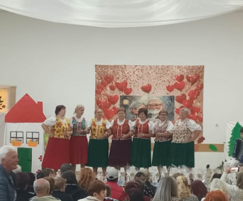 Aktuality / OKTÓBER - MESIAC ÚCTY K STARŠÍM - foto